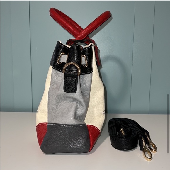 The Bradford Exchange Disney Mickey and Minnie Love Story Handbag. Like New. - Picture 10 of 14